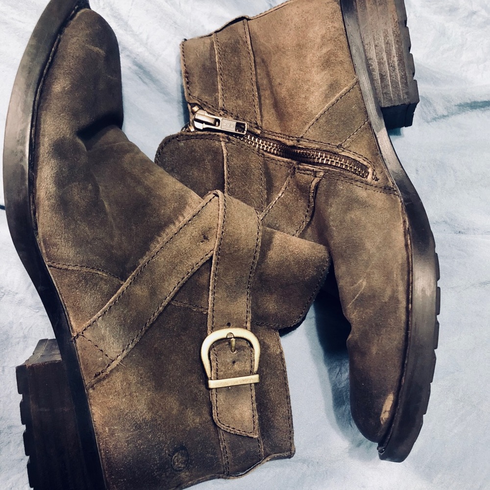 Born leather boots